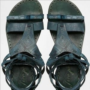LAST CHANCE Free People Olivera Leather Wrap Sandal